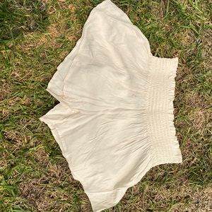 Flowy cream-colored shorts, Size S/M